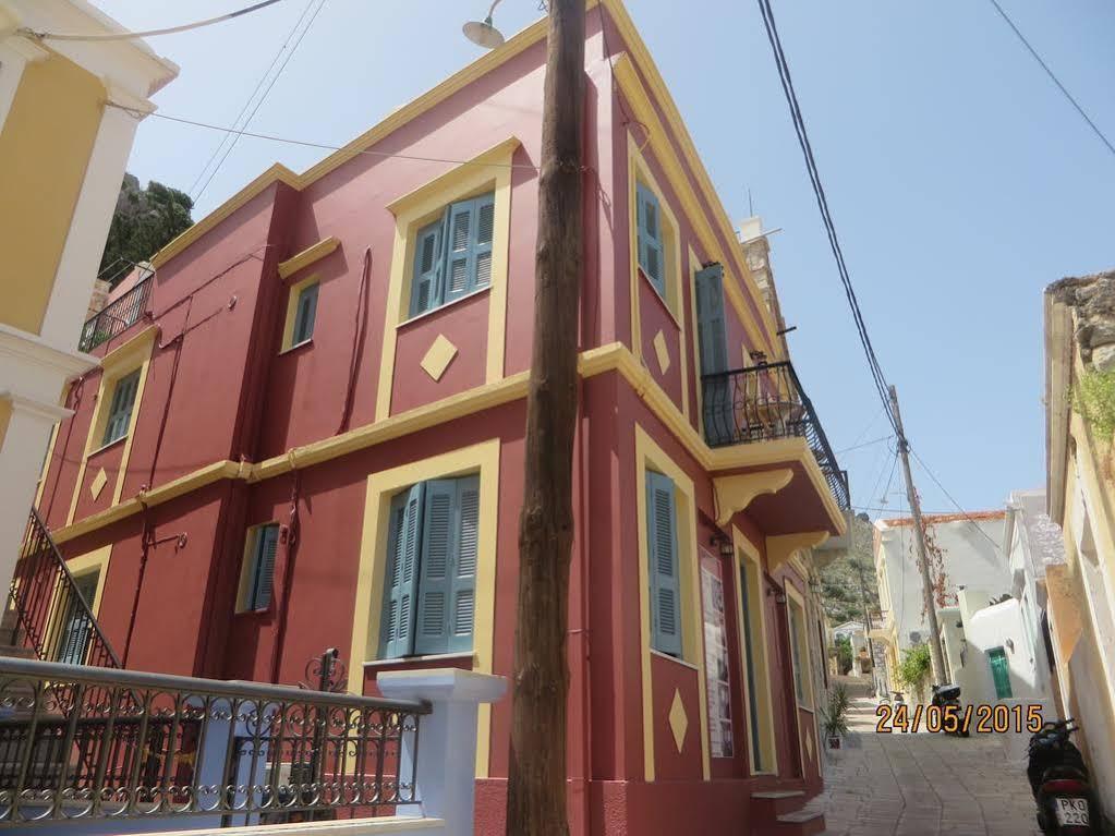 Maravelia'S Rooms Simi Exterior foto