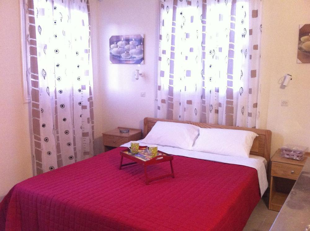 Maravelia'S Rooms Simi Exterior foto