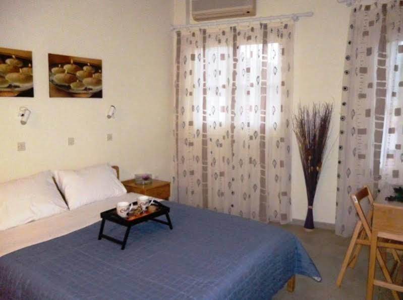 Maravelia'S Rooms Simi Exterior foto