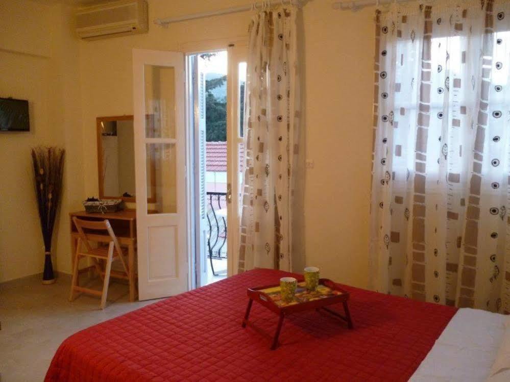 Maravelia'S Rooms Simi Exterior foto